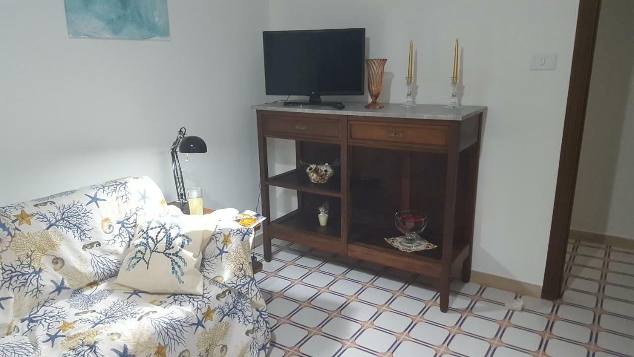 Casa Del Levante Riposto Exterior foto
